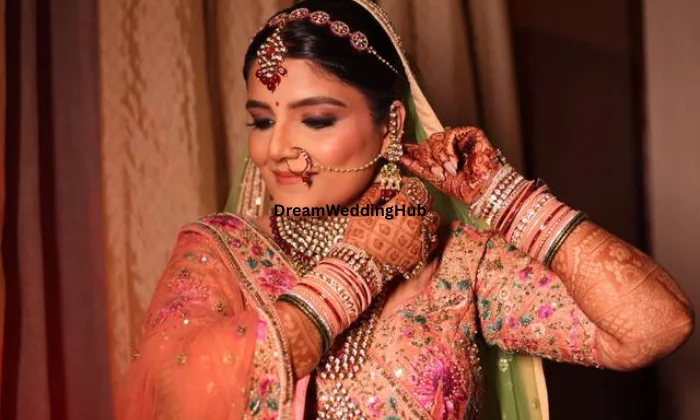 KC Wardrobe powerd by Feelrozy